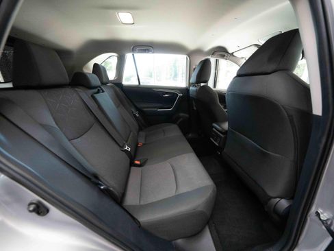 Used 2024 Toyota RAV4 XLE FWD image 25