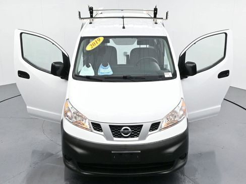 Used 2019 Nissan NV200 S image 32