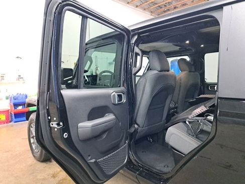 New 2026 Jeep Gladiator Sport image 12