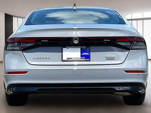 Used 2024 Honda Accord Touring image 5