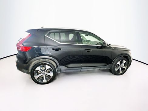 Used 2023 Volvo XC40 B5 Plus w/ Driver Assist Package image 10