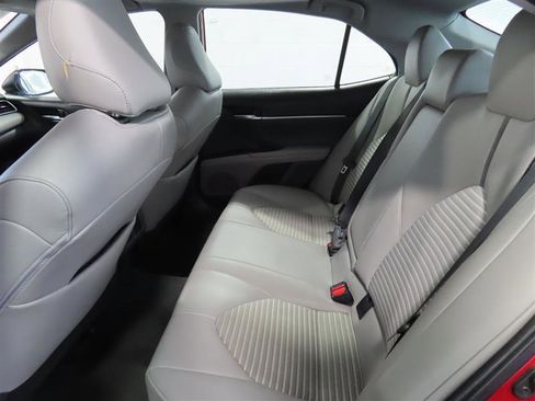 Used 2022 Toyota Camry SE w/ Audio Upgrade Package image 29