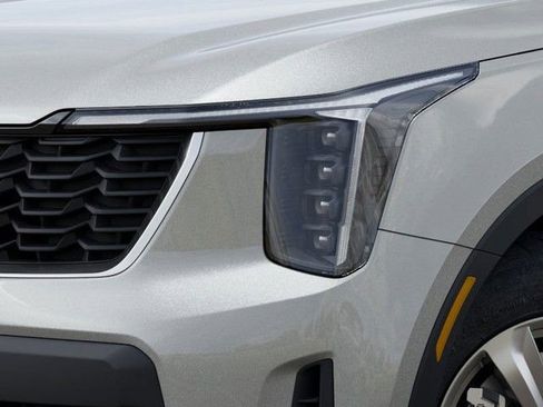 New 2026 Kia Sorento LX image 11