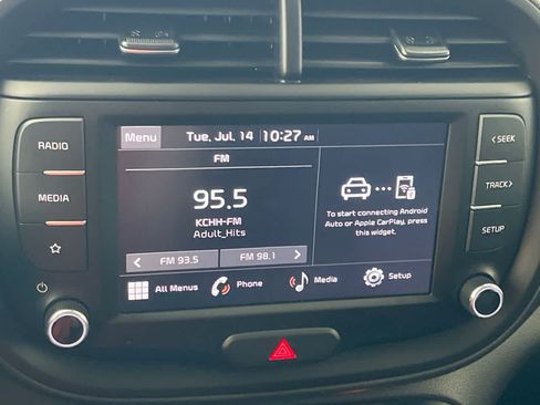 Used 2023 Kia Soul LX FWD image 16