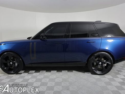 Used 2025 Land Rover Range Rover SE image 11
