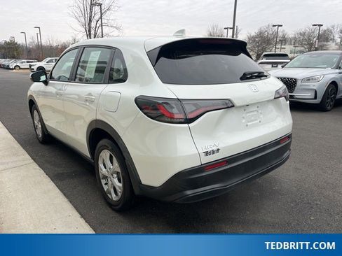 Used 2023 Honda HR-V LX image 6