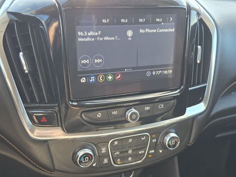 Used 2020 Chevrolet Traverse LT FWD image 26