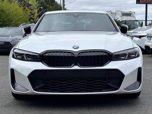Used 2023 BMW 330i Sedan w/ M Sport Package RWD image 33