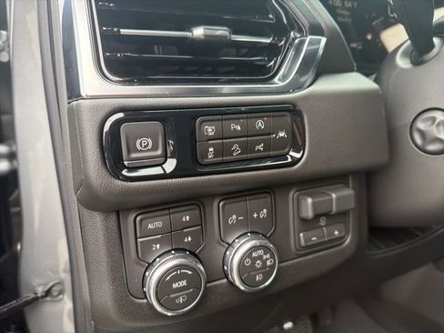 New 2026 GMC Yukon XL Denali w/ Denali Reserve Package AWD/4WD image 18