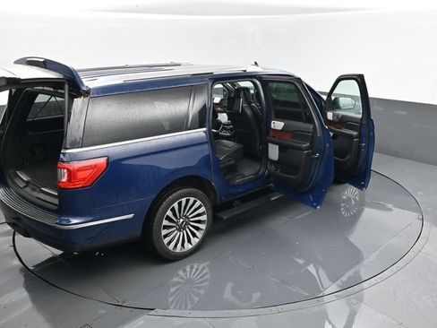 Used 2019 Lincoln Navigator L Reserve AWD/4WD image 34