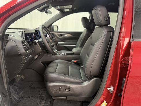 Used 2024 Chevrolet Traverse LT w/ Trailering Package image 15