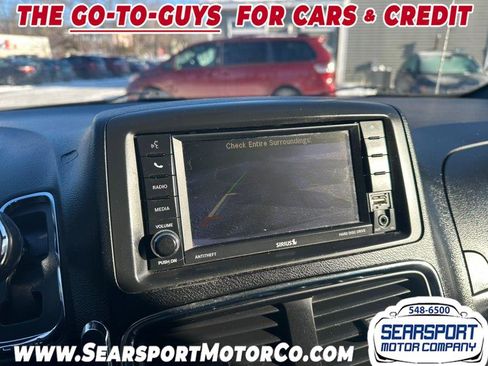 Used 2020 Dodge Grand Caravan SXT image 11