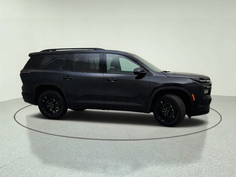 Used 2024 Chevrolet Traverse LT w/ Midnight/Sport Edition AWD/4WD image 6