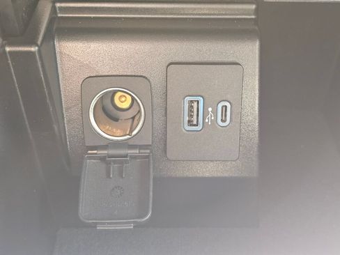Used 2021 Ford Explorer ST w/ Equipment Group 401A AWD/4WD image 31