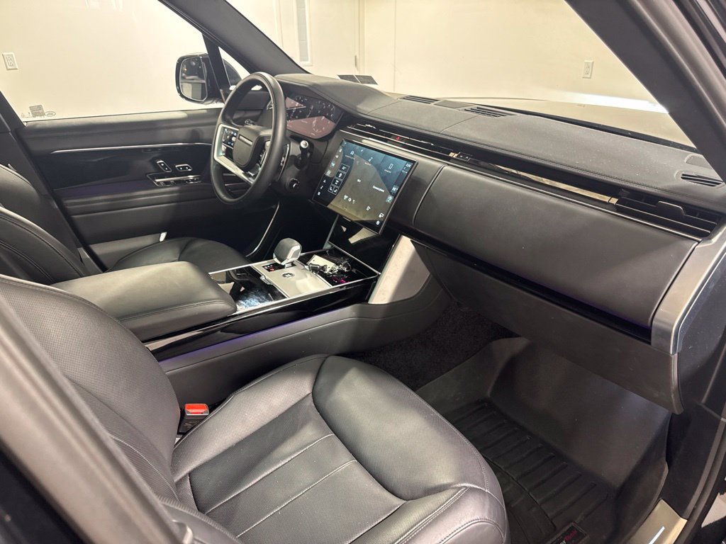 Certified 2025 Land Rover Range Rover Long Wheelbase SE AWD/4WD image 28