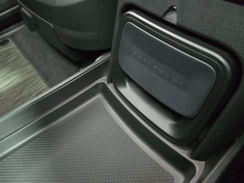 Used 2024 Rivian R1S Adventure Dual AWD/4WD image 33