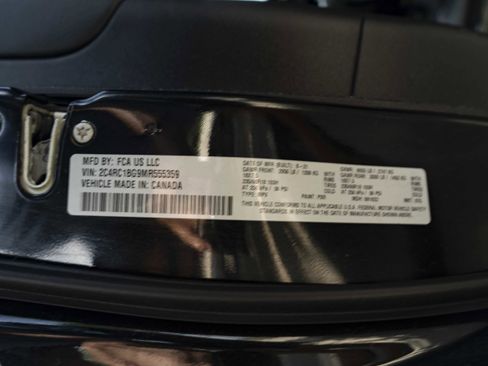 Used 2021 Chrysler Pacifica Touring-L w/ Uconnect Theater Family Group FWD image 43