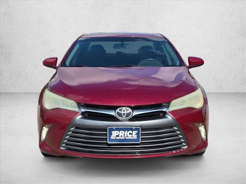 Used 2016 Toyota Camry XLE FWD image 2