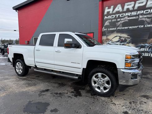 Used 2019 Chevrolet Silverado 2500 LTZ w/ Duramax Plus Package image 4