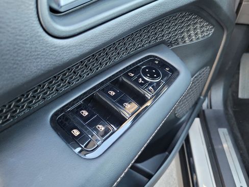 Used 2024 Nissan Ariya AWD image 26