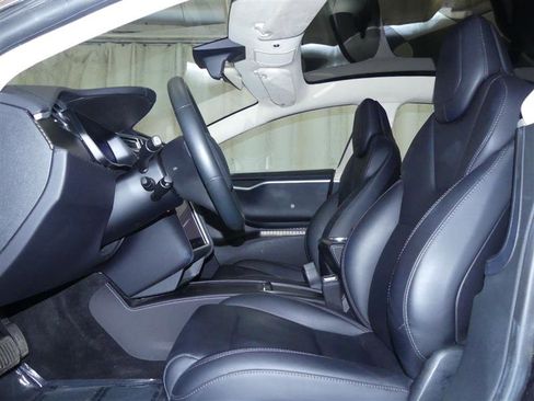 Used 2017 Tesla Model S 75D image 19