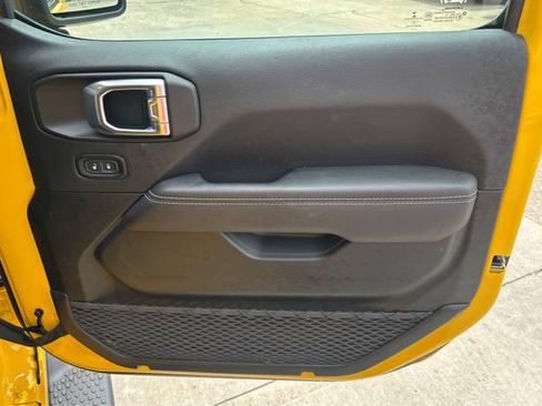 Used 2021 Jeep Wrangler Unlimited Sahara AWD/4WD image 20