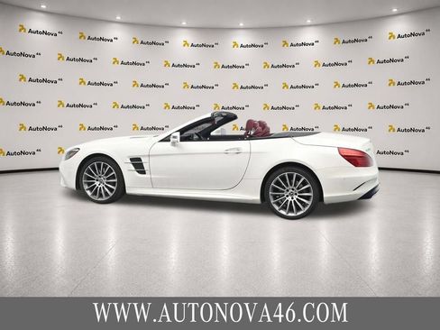 Used 2018 Mercedes-Benz SL 550 image 3