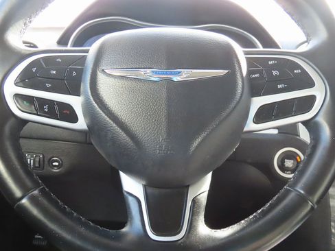 Used 2019 Chrysler 300 Touring L w/ Quick Order Package 22F image 29