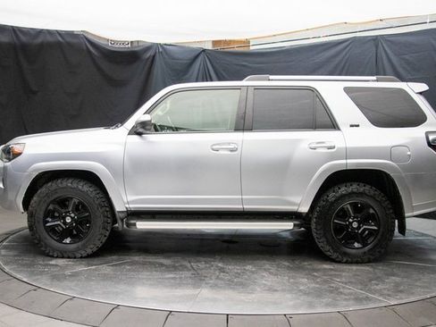 Used 2019 Toyota 4Runner SR5 image 9