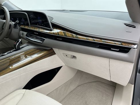 Used 2023 Cadillac Escalade Premium Luxury Platinum image 25