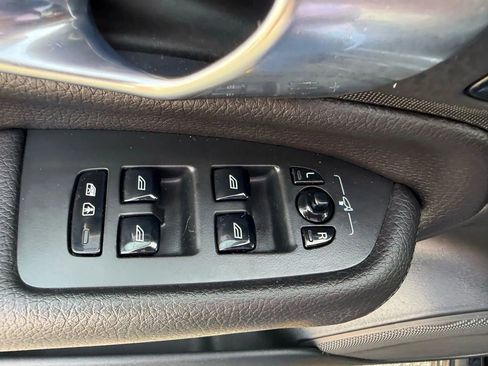 Used 2019 Volvo XC90 T6 Momentum w/ Protection Package Premier image 24