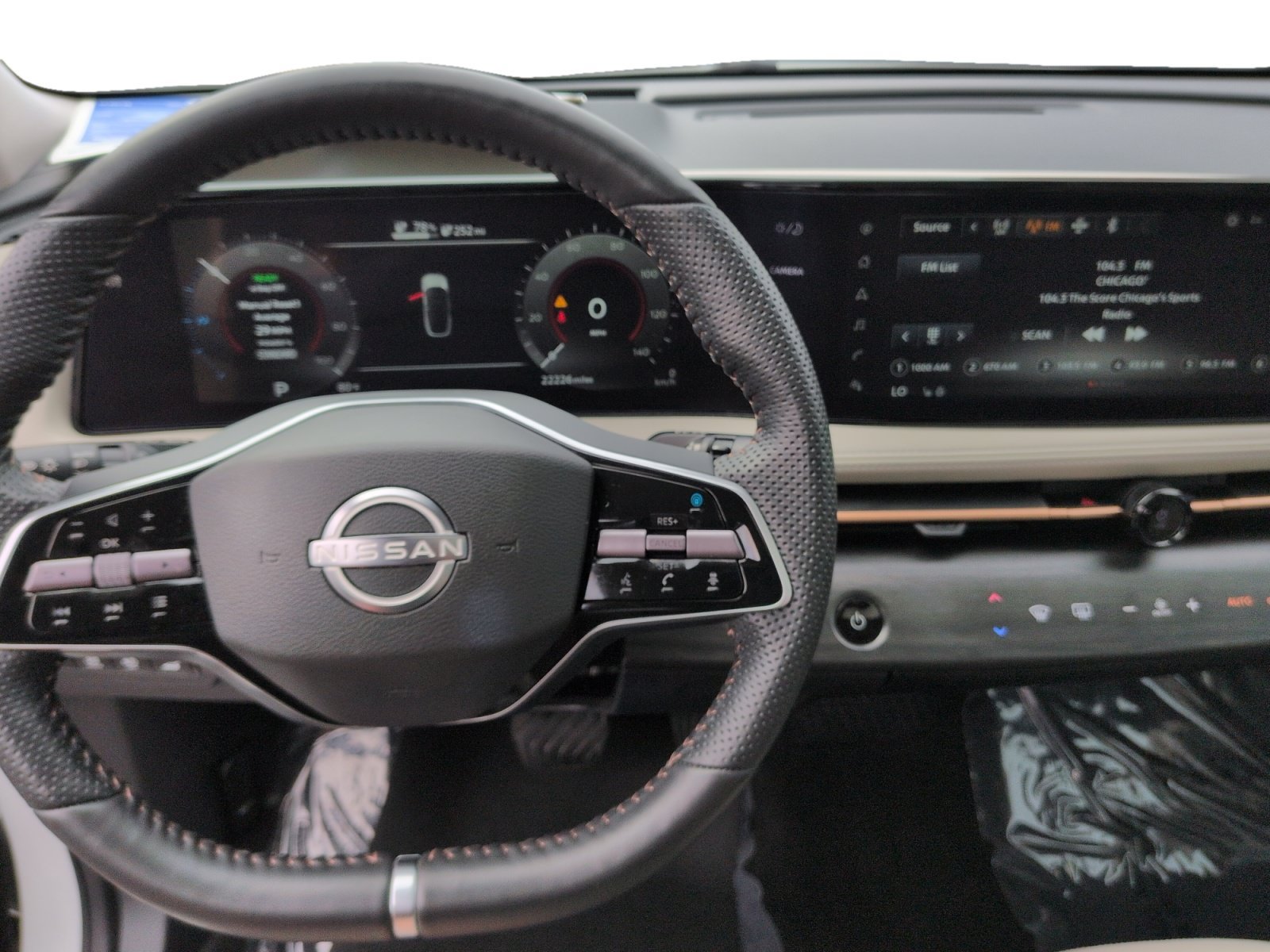 Used 2024 Nissan Ariya AWD image 15