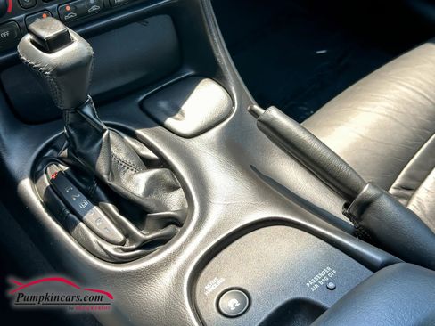 Used 2003 Chevrolet Corvette Convertible w/ Preferred Equipment Group1 image 23