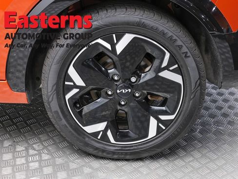 Used 2023 Kia Niro Wind w/ Wind Preserve Package FWD image 8