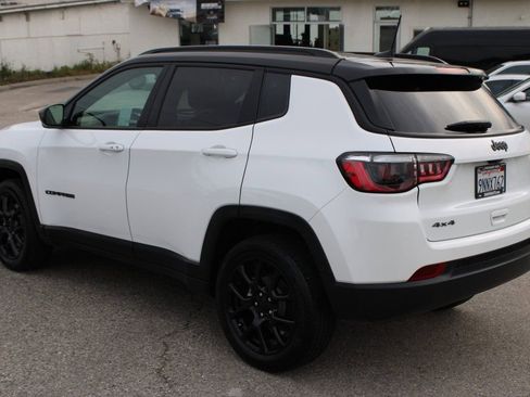 Used 2024 Jeep Compass Latitude w/ Altitude Special Edition image 6