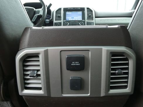 Used 2017 Ford F250 King Ranch w/ King Ranch Ultimate Package AWD/4WD image 23