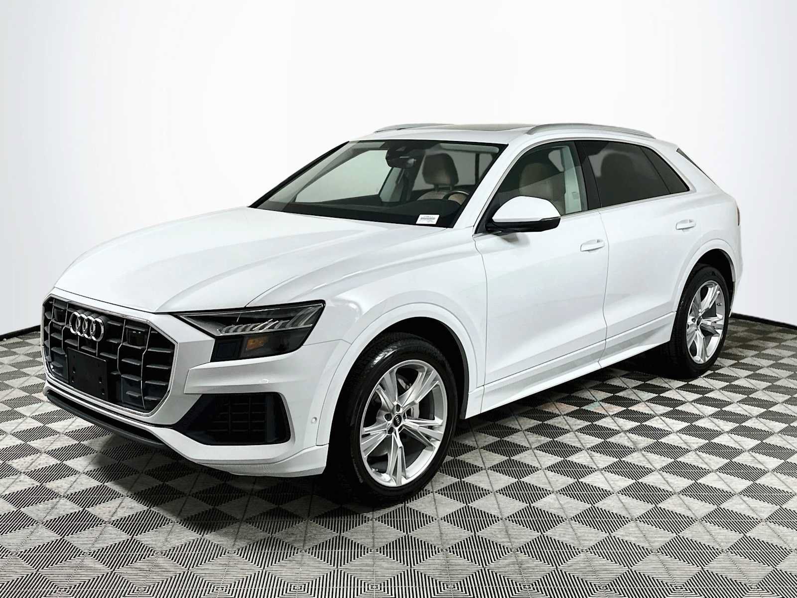 Certified 2023 Audi Q8 Premium w/ Convenience Package AWD/4WD image 3