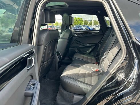 Used 2023 Porsche Macan Turbo AWD/4WD image 45