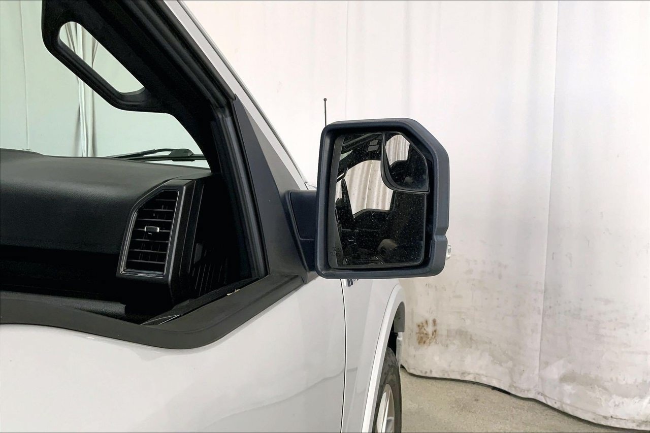Used 2018 Ford F150 XLT w/ Equipment Group 302A Luxury AWD/4WD image 11