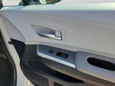 Certified 2026 Toyota Sienna XLE FWD image 11