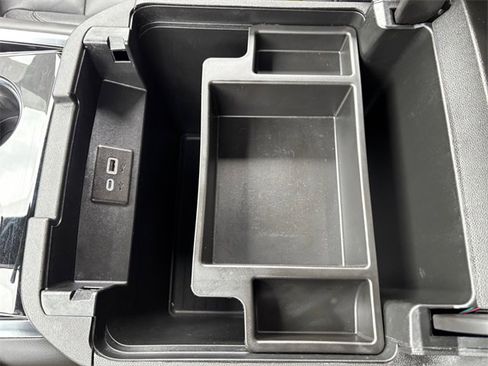 Used 2025 Chevrolet Tahoe Z71 image 21