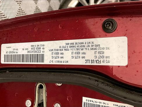 Used 2018 Chrysler 300 Limited w/ Light Group image 28