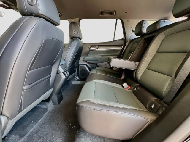 New 2027 GMC Terrain AT4 w/ Convenience Package III AWD/4WD image 17