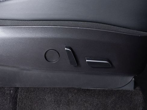 Used 2021 Tesla Model Y Long Range image 30