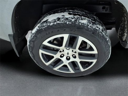 Used 2023 Chevrolet Colorado Z71 w/ Z71 Convenience Package 2 image 7