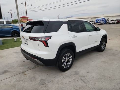 Used 2025 Chevrolet Equinox LT w/ Safety and Technology Package image 18