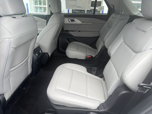 New 2026 Ford Explorer Active w/ Active Comfort Package AWD/4WD image 28