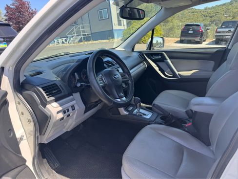 Used 2015 Subaru Forester 2.5i Limited w/ Popular Package #2 AWD/4WD image 11