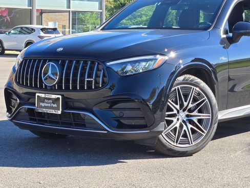 Used 2025 Mercedes-Benz GLC 43 AMG 4MATIC image 2
