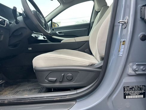 Used 2025 Hyundai Sonata SEL FWD image 21
